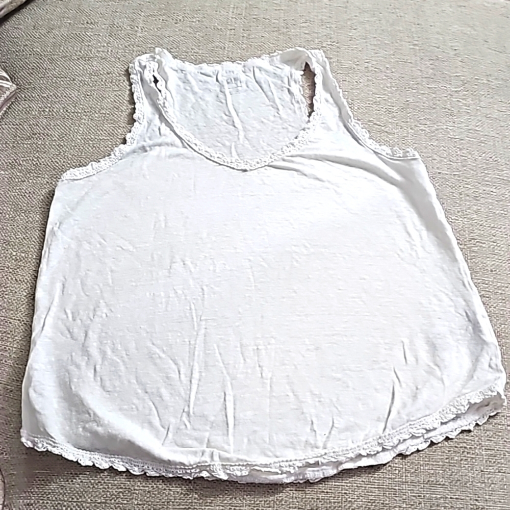Gap The Perfect Tee Shirt white size small